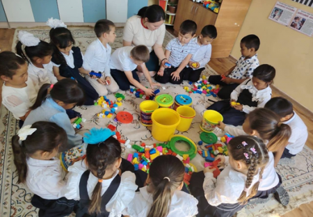 Шымкент қаласы білім басқармасына қарасыты. Т.Тәжібаев атындағы N81 жалпы орта білім беретін мектеп.  Республика күнін өткізуге арналған іс-шара жоспа