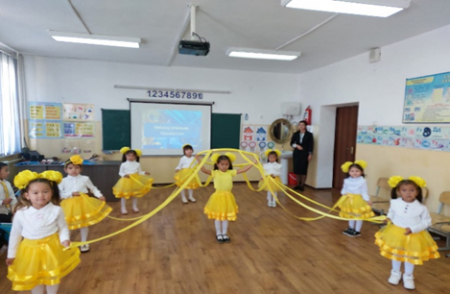 Шымкент қаласы білім басқармасына қарасыты. Т.Тәжібаев атындағы N81 жалпы орта білім беретін мектеп.  Республика күнін өткізуге арналған іс-шара жоспа