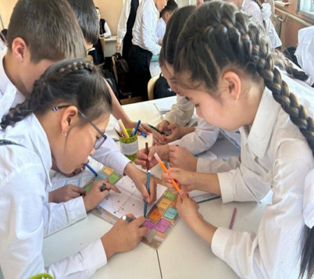 Шымкент қаласы білім басқармасына қарасыты. Т.Тәжібаев атындағы N81 жалпы орта білім беретін мектеп.